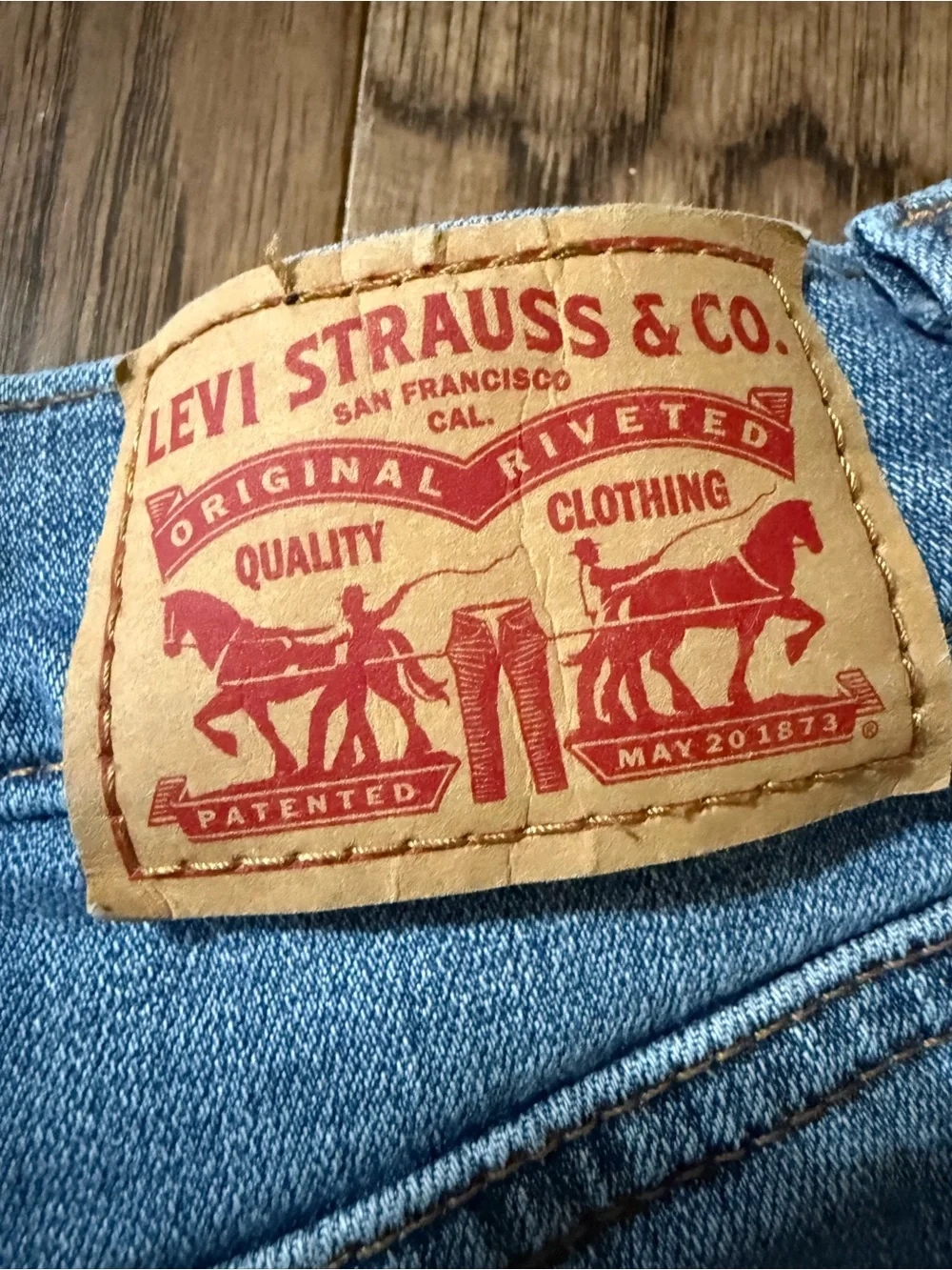 Levi's Mid Length Shorts size 26 denim